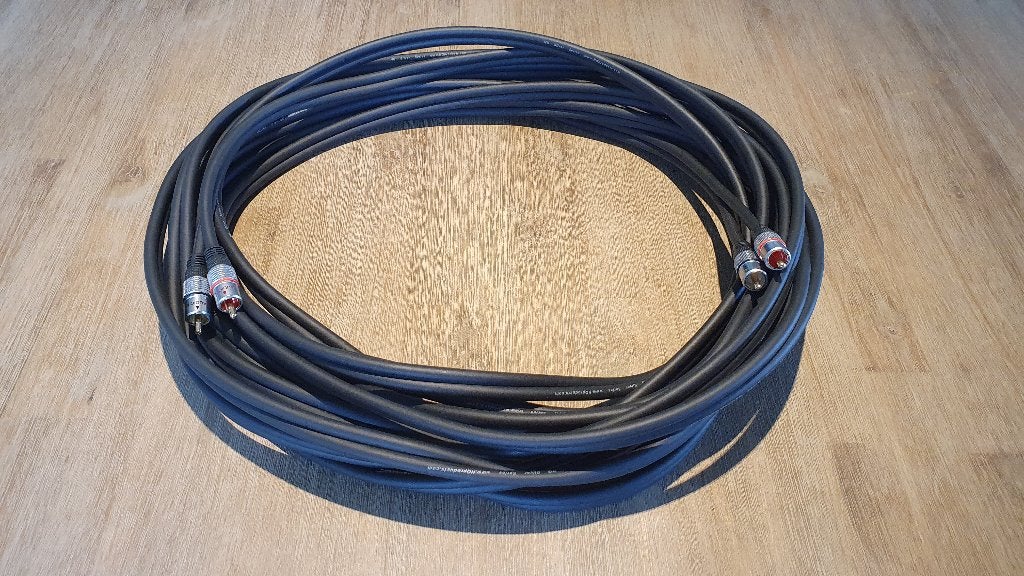 HQ Silver hoogwaardige RCA / Cinch / Tulp audio kabel 10m, Ophalen, Zo goed als nieuw, 10 meter of meer, Interlink-kabel