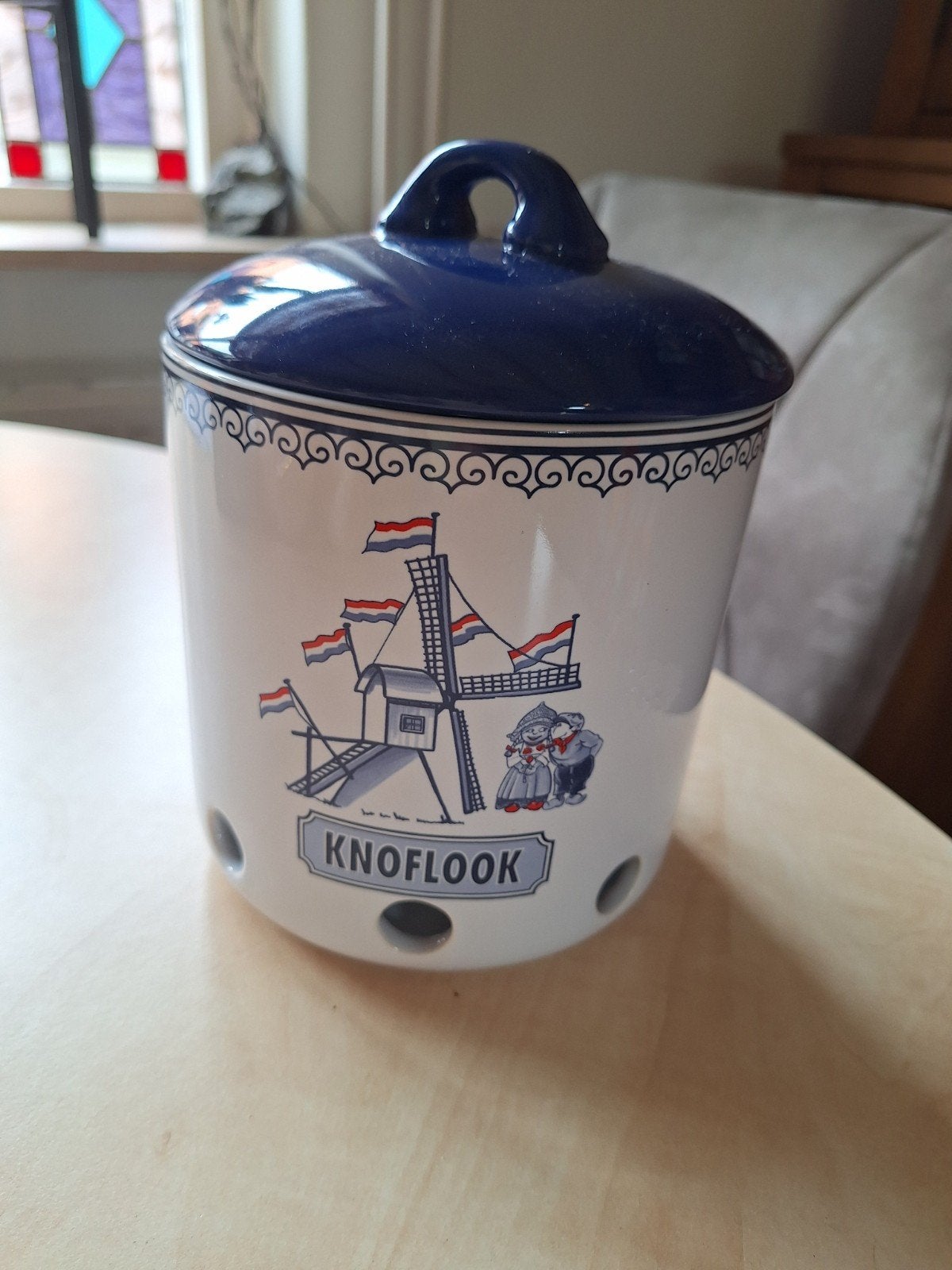 Mooie knoflookpot met deksel knoflook pot, Ophalen of Verzenden, Zo goed als nieuw, Overige materialen, Pot, Bus of Blik