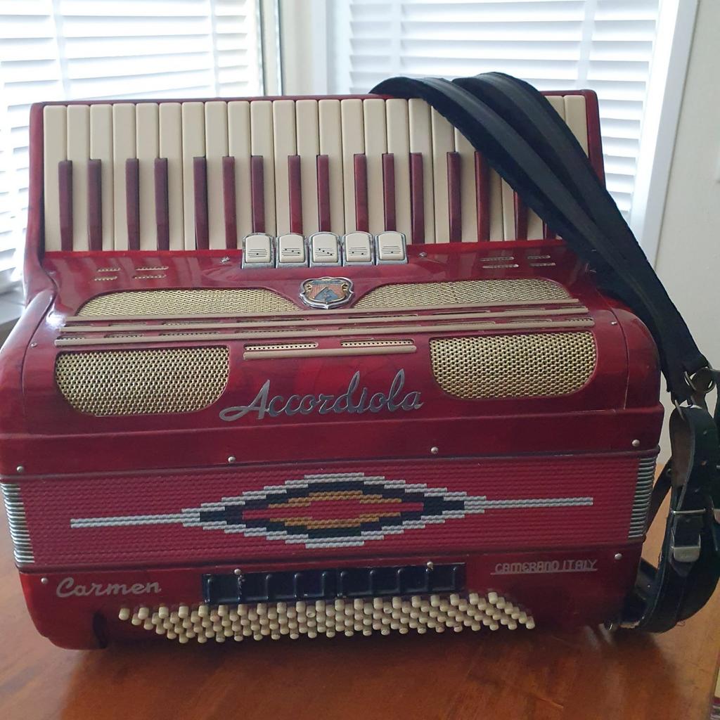 ACCORDIOLA, Muziek en Instrumenten, Ophalen, Gebruikt, 120-bas, Overige merken