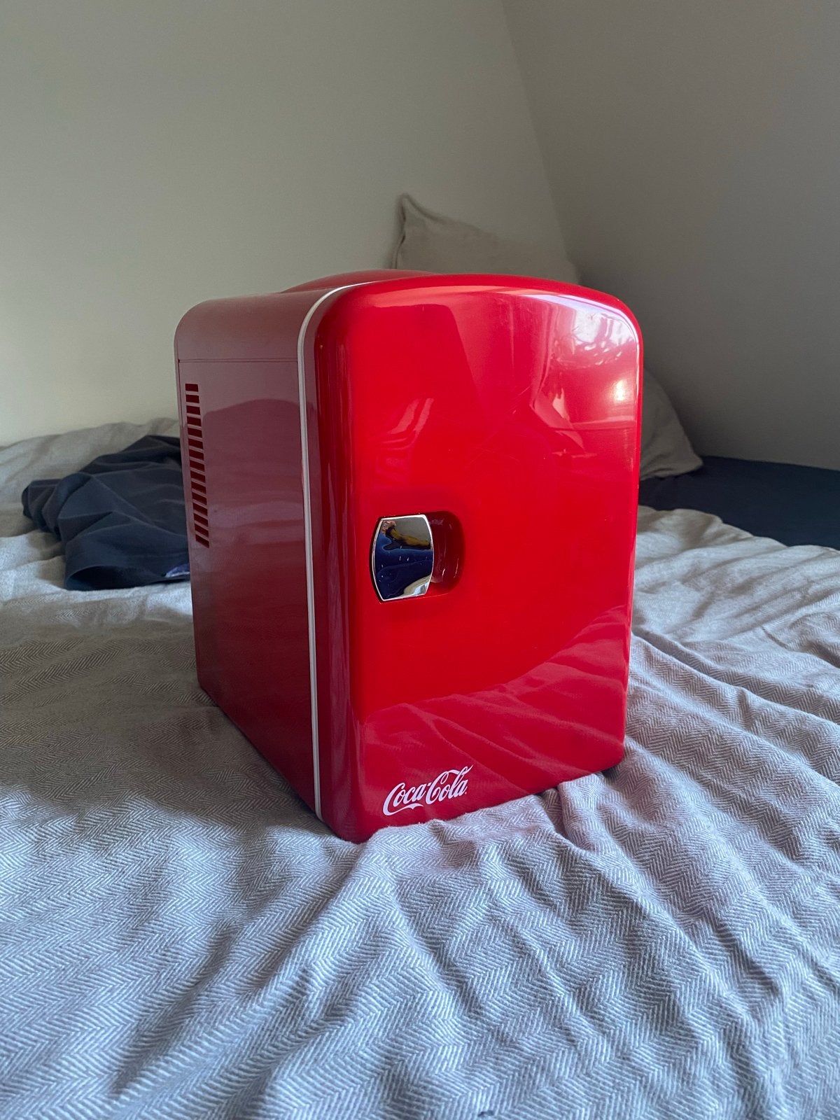 Coca-Cola Mini Koelkast - Draagbaar en Compact, Zonder vriesvak, Ophalen of Verzenden, Energieklasse A of zuiniger, Minder dan 45 cm