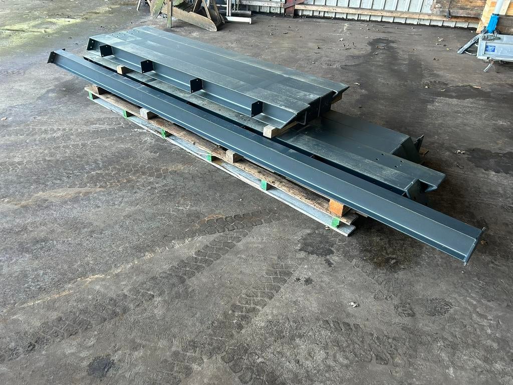 Stalen spanten kapschuur z.g.a.n. HEA 160, Doe-het-zelf en Verbouw, Metalen, Ophalen, Zo goed als nieuw