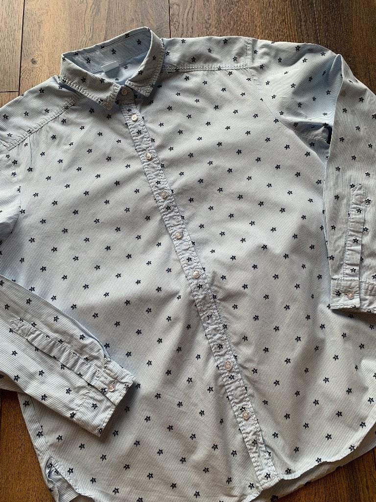 Hugo Boss Kids jongens blouse S lichtblauw met sterren, Ophalen of Verzenden, Jongen