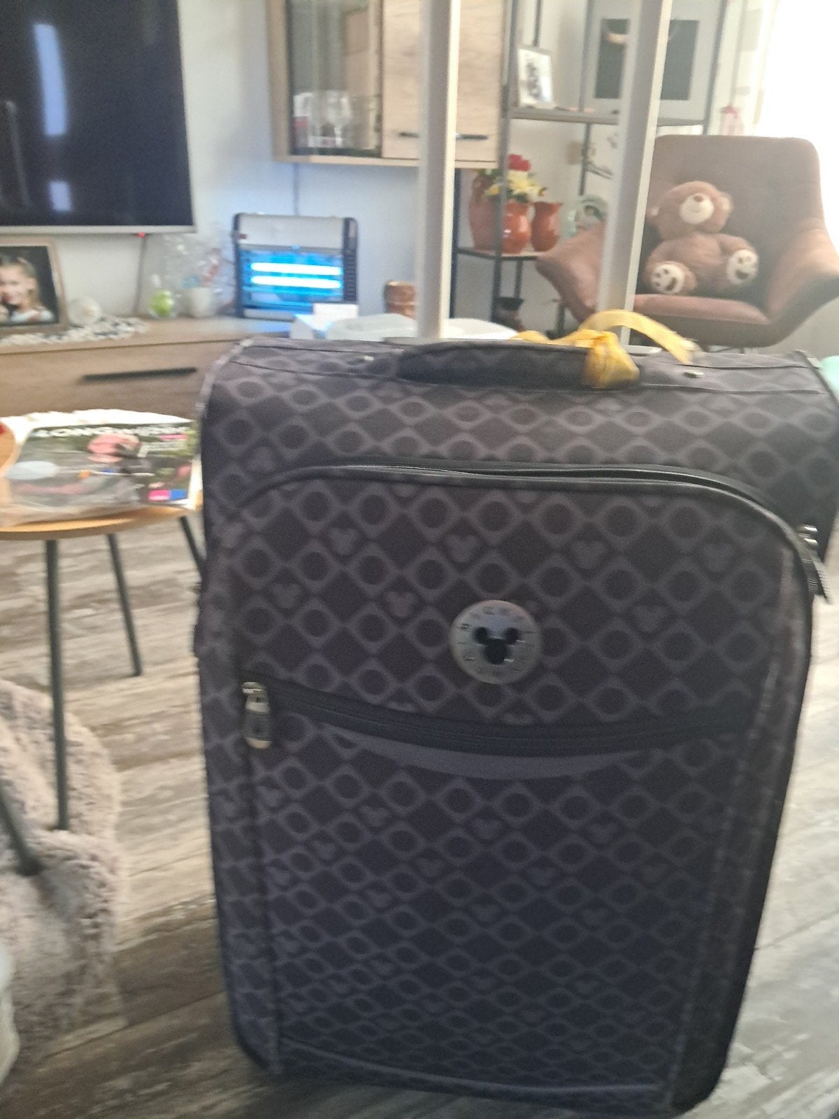Mickey Mouse Koffer met Wieltjes  60x40x25- Zo goed als nieu, 60 tot 70 cm, Ophalen of Verzenden, Zo goed als nieuw, 35 tot 45 cm