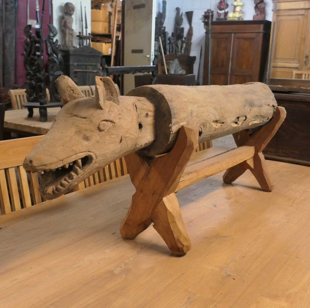 Tribal Kentongan drum KT2 trommel beeld hout hond wolf kunst, Antiek en Kunst, Ophalen of Verzenden