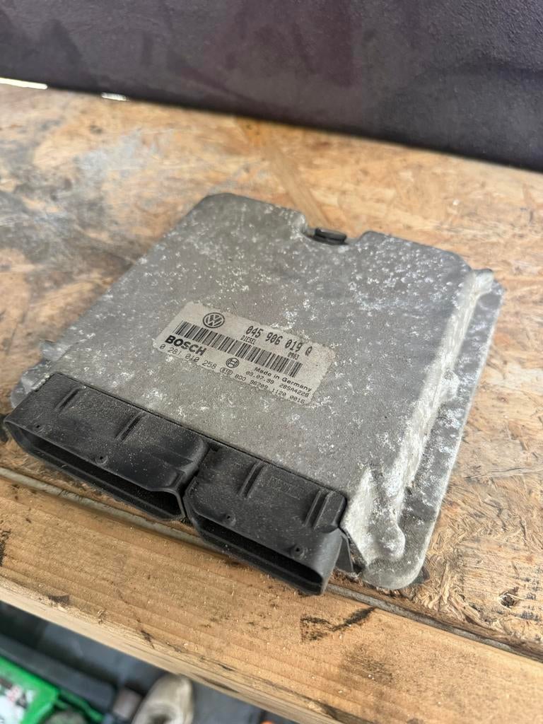 Volkswagen Golf 4 GTI ECU - Sleutelvrij maken nodig, Ophalen of Verzenden, Gebruikt, Volkswagen
