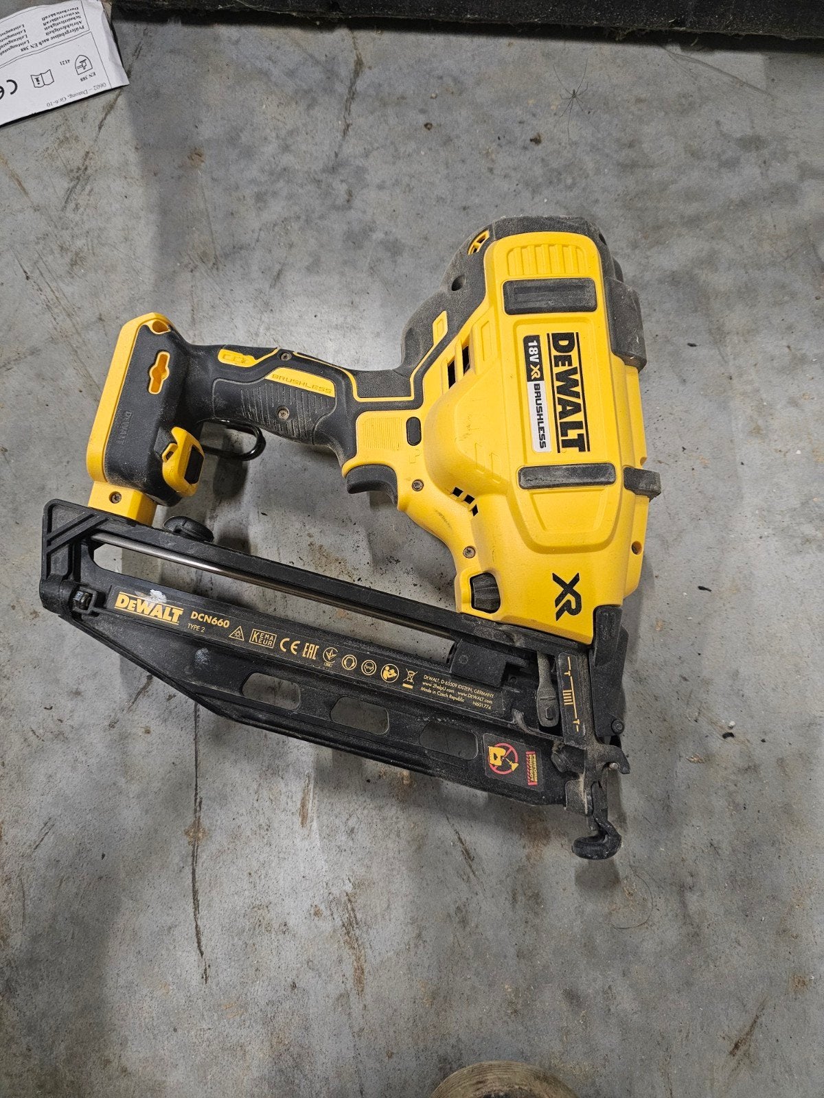 DeWalt DCM460N 18V XR Accu Tacker/Nietmachine, Ophalen, Gebruikt, Tacker/nietmachine, DeWalt