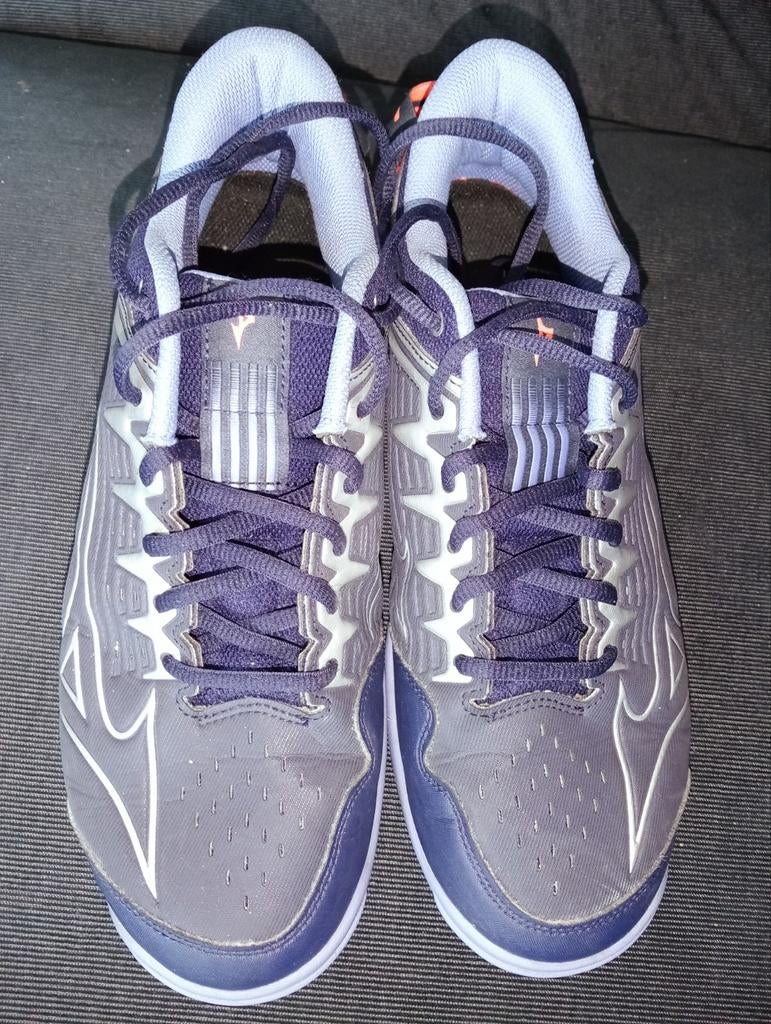 Mizuno korfbal hockey noppen schoenen mt41, Ophalen of Verzenden, Zo goed als nieuw