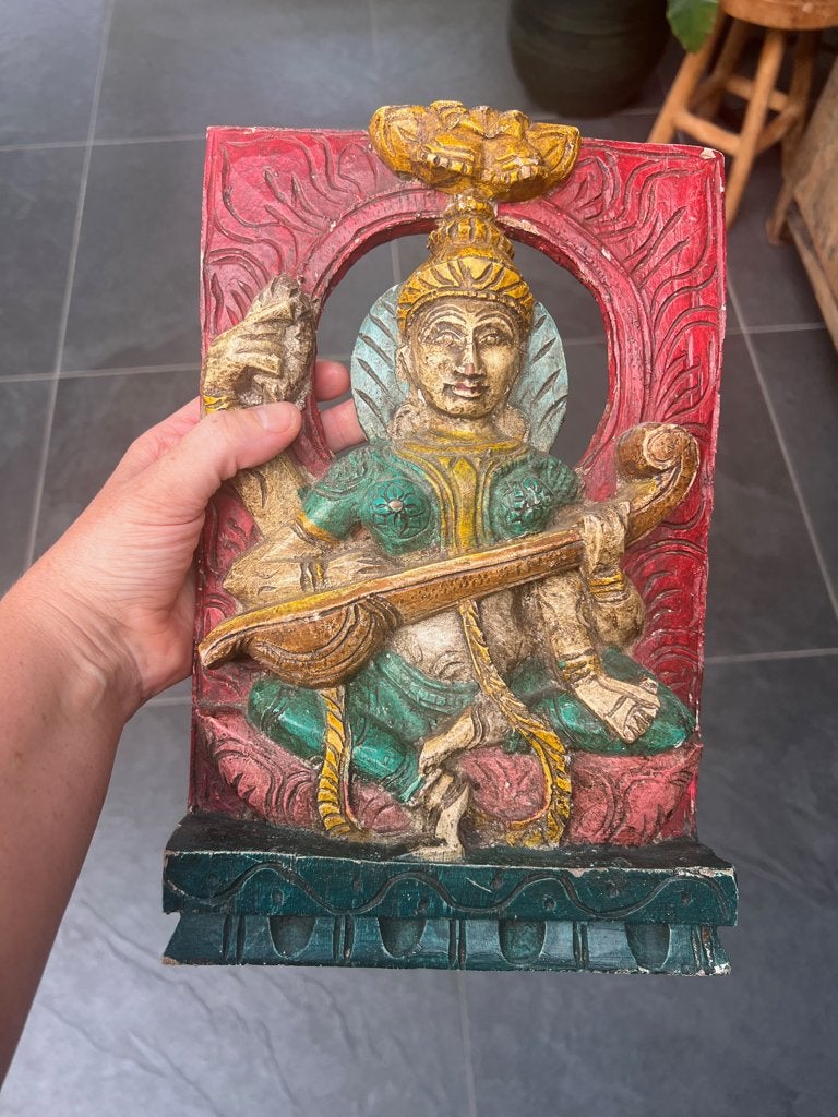 Houtsnijwerk Saraswati Hindoe godin beeld handwerk India, Verburgt Vintage, 31 cm, Ophalen of Verzenden, Hout