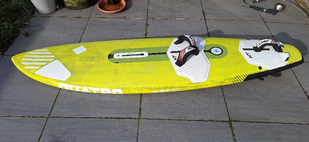 Quatro Cube Pro 87L model '20/'21, Watersport en Boten, Windsurfen, Ophalen, Gebruikt, Minder dan 250 cm, Met vin(nen)