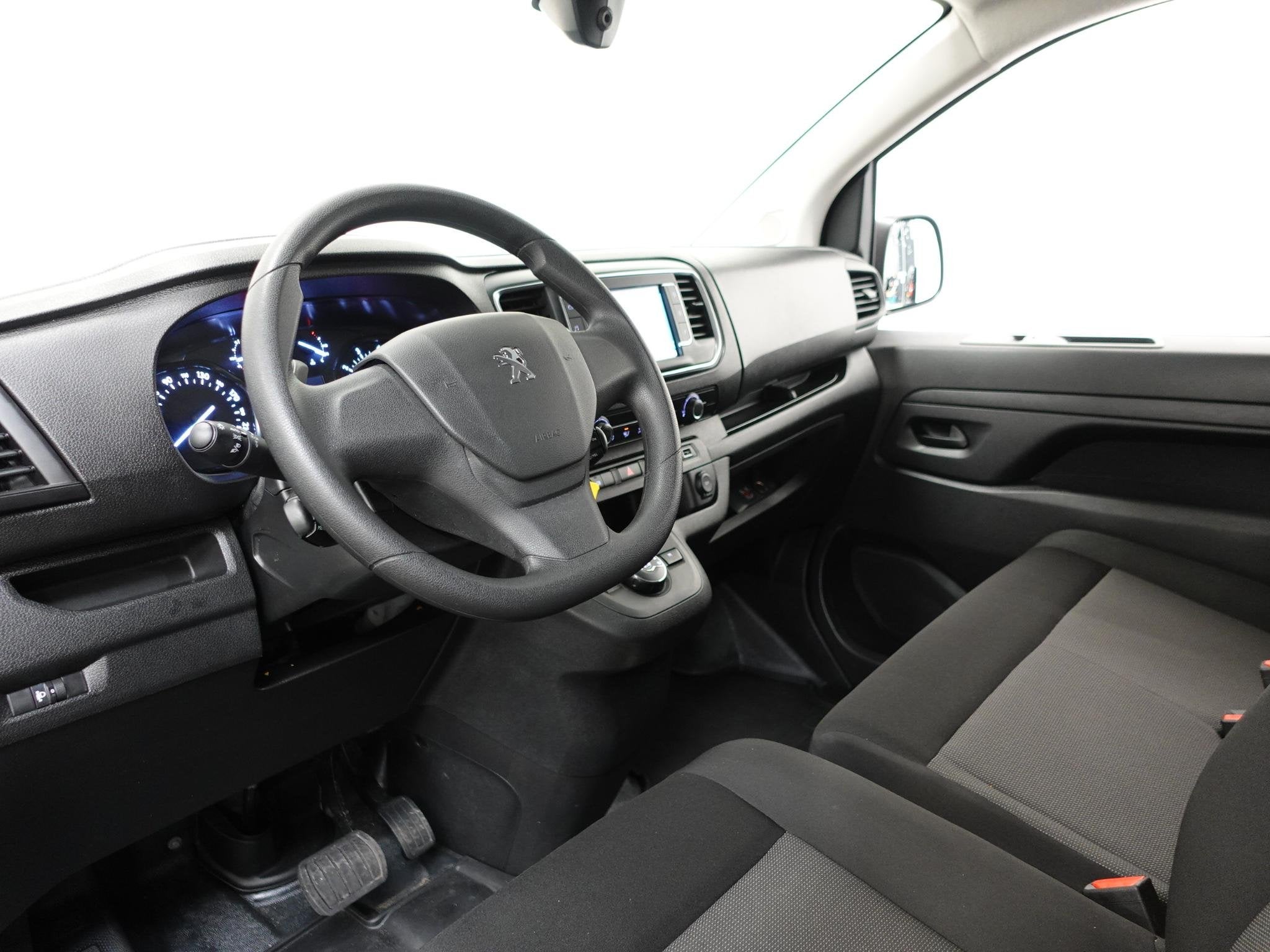 Peugeot Expert 145pk L3 Automaat Navigatie Trekhaak Carplay, Stof, Gebruikt, 4 cilinders, 2500 kg