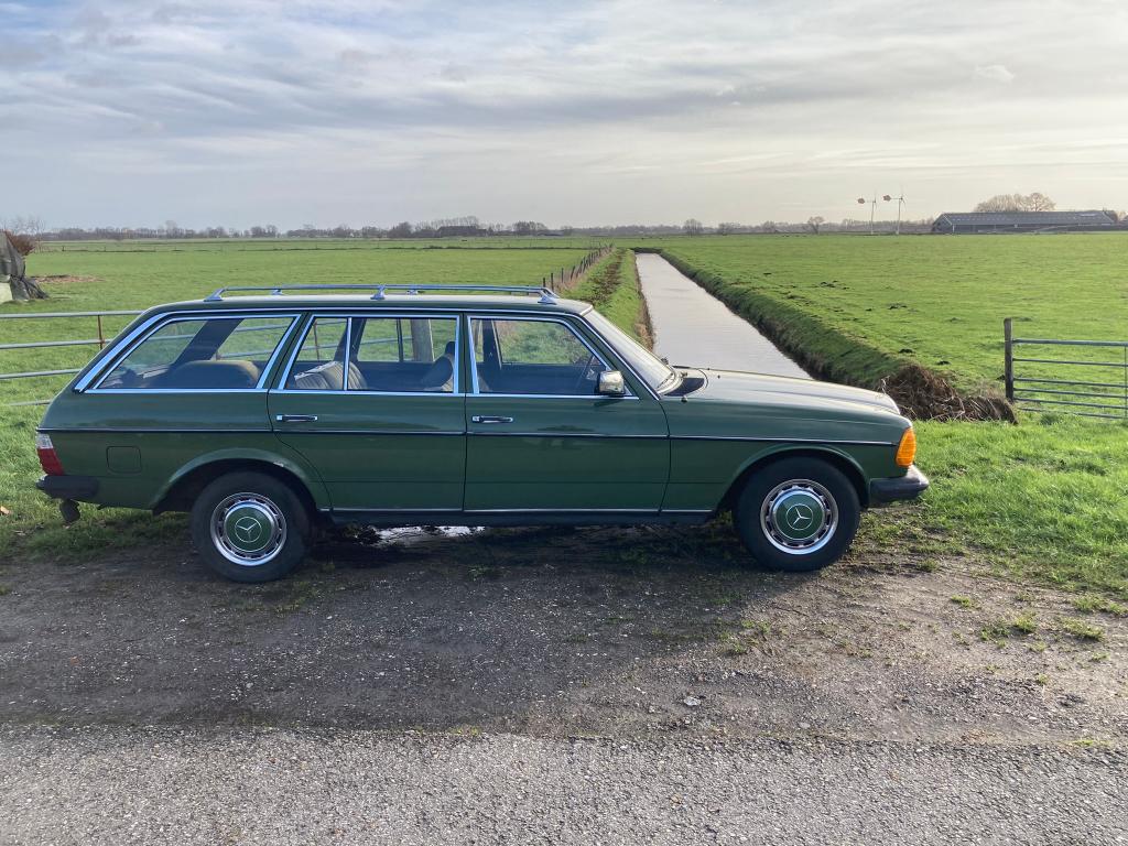 Mercedes-Benz 200-Serie 2.4 240 TD 1985 belastingvrij, Auto's, Mercedes-Benz, 65 pk, 4 cilinders, Particulier, Geïmporteerd