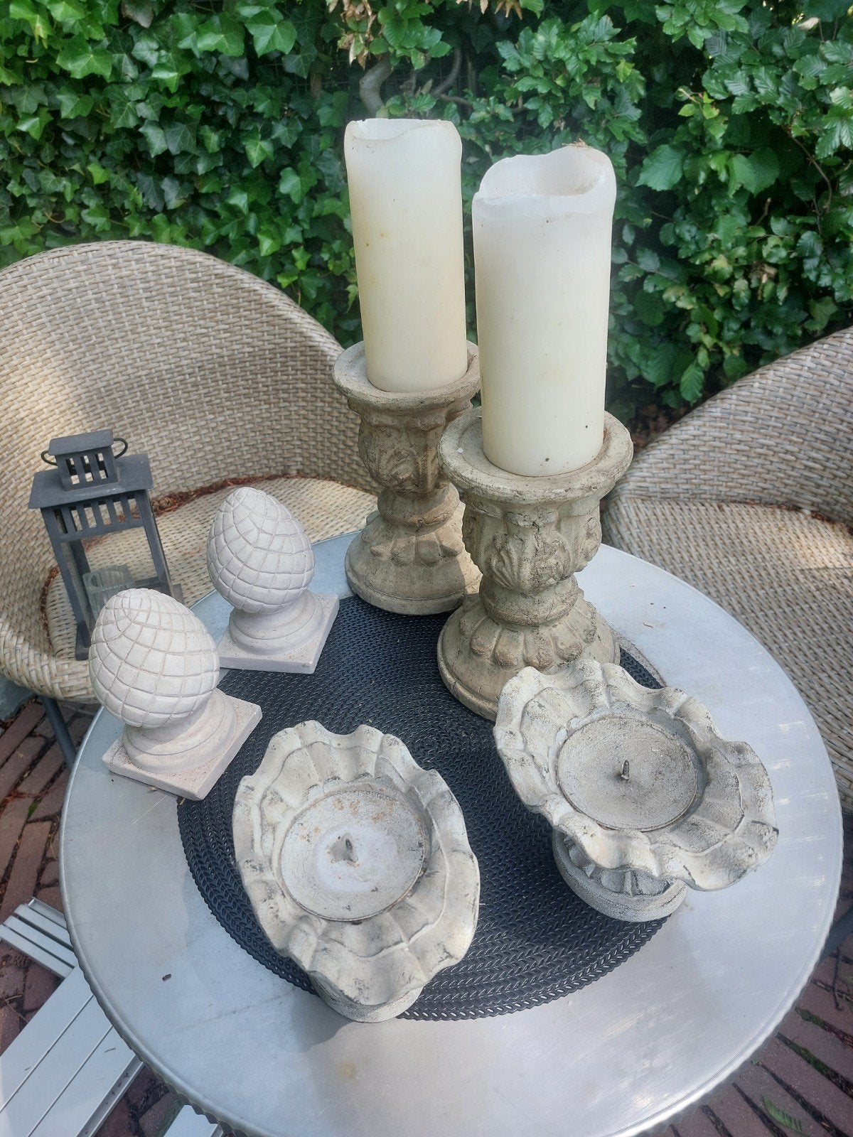 Set van 6 decoratieve items: kandelaars en dennenappels, Overige materialen, Gebruikt, Beige, Ophalen of Verzenden