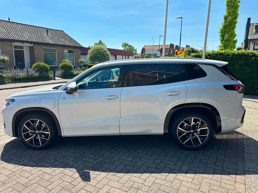 Volkswagen TAYRON 1.5 eHybrid R-Line Edition|Afn. Trekhaak|1, Auto's, Volkswagen, 4 cilinders, Met garantie (alle), Automatische klimaatregeling