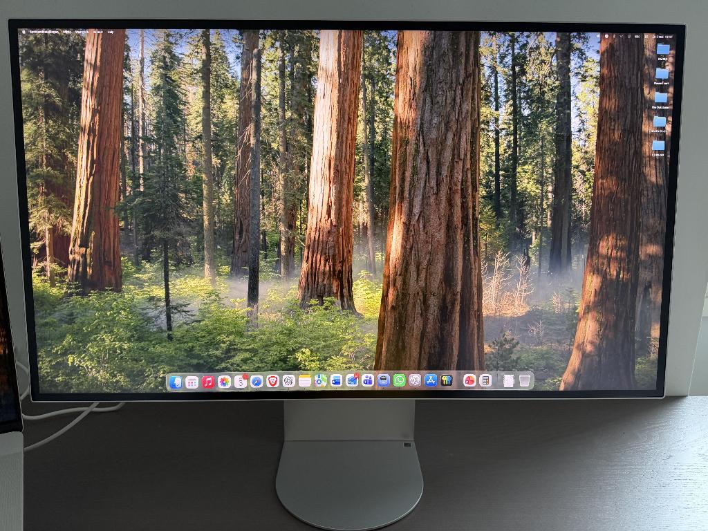 LG UltraFine 6K 32 inch (32U990A-S) – 4 mnd oud – Nieuwstaat, Computers en Software, Monitoren, IPS, Ophalen of Verzenden, Zo goed als nieuw