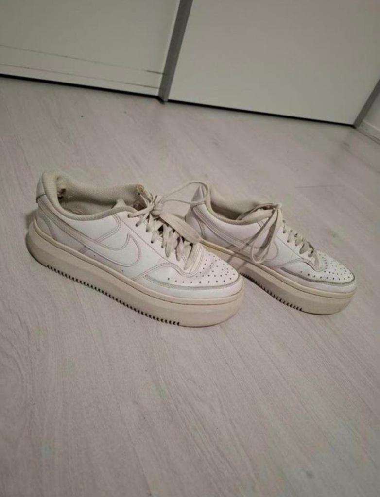 Nike air foce, Kleding | Dames, Ophalen of Verzenden, Zo goed als nieuw, Sneakers of Gympen
