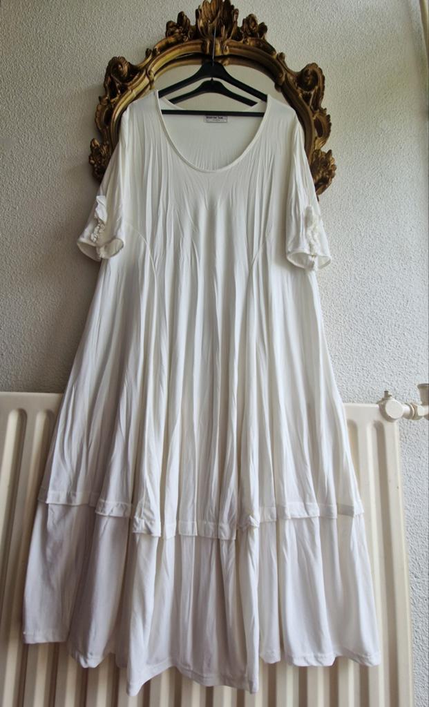 Als nieuw! Martine Samoun room wit romantische viscose jurk, Ophalen of Verzenden, Zo goed als nieuw, Martine Samoun, Wit