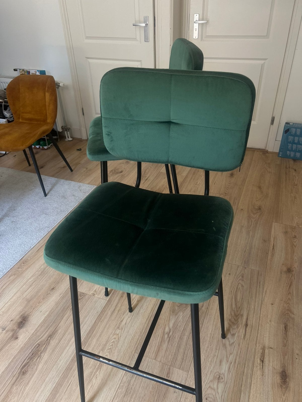 Barkruk velvet groen Sateliet 3 stuks, Huis en Inrichting, Ophalen, Gebruikt, 60 tot 90 cm