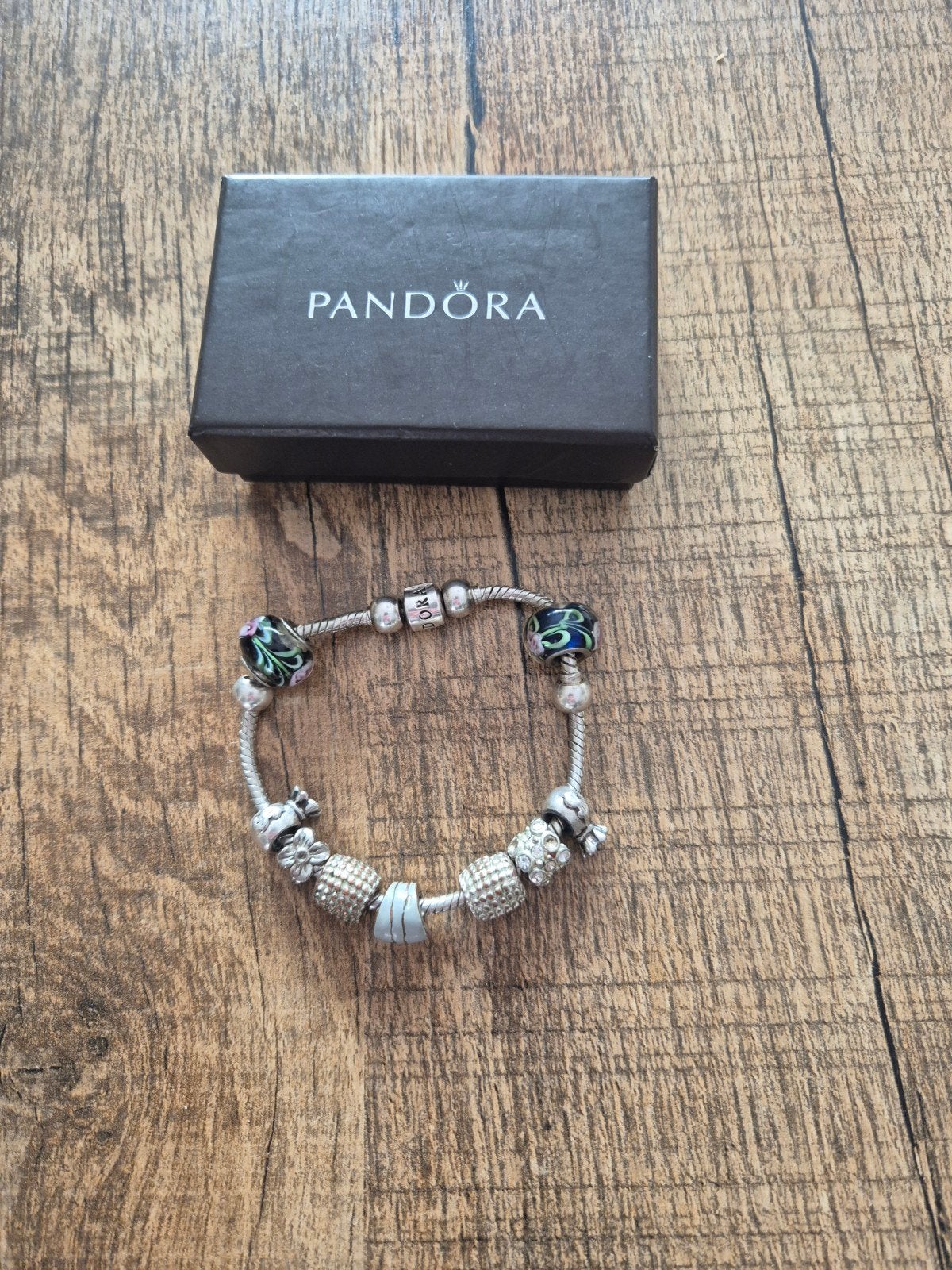 Pandora bedelarmband met diverse bedels, Ophalen, Met bedels of kralen, Zo goed als nieuw, Zilver