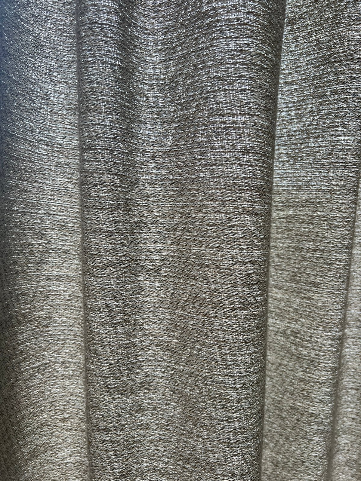 Mooie semi transparante gordijnen, Beige, Ophalen of Verzenden, Zo goed als nieuw, 200 cm of meer