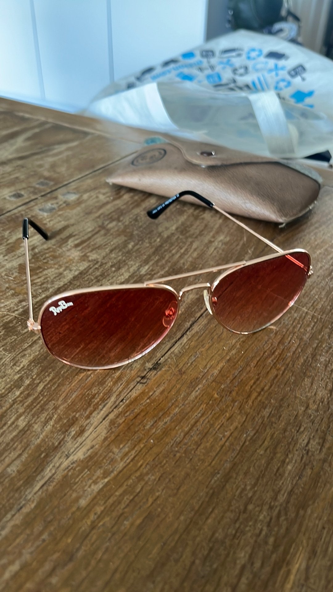 Vintage Ray Ban Aviator gouden montuur met roze glazen, Sieraden, Tassen en Uiterlijk, Zonnebrillen en Brillen | Dames, Gebruikt