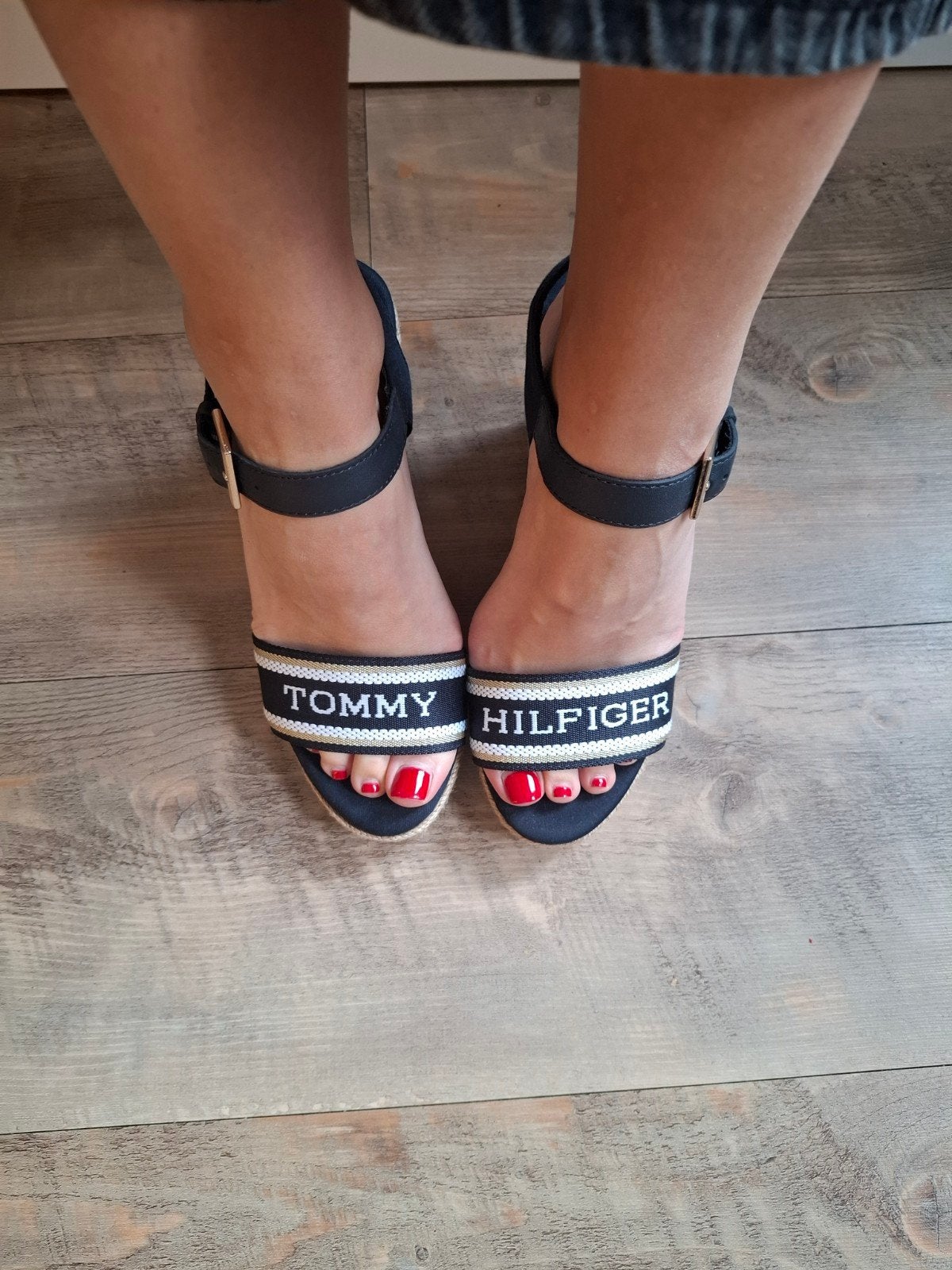 Tommy Hilfiger hakken., Zwart, Nieuw, Tommy Hilfiger, Sandalen of Muiltjes