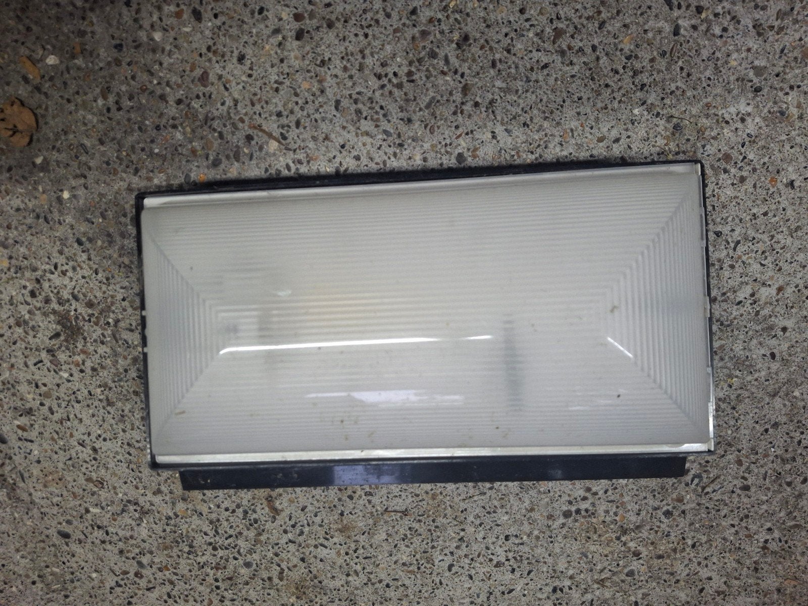 buitenlamp muurlamp tuinlamp, Tuin en Terras, Buitenverlichting, Gebruikt, Wandlamp, Ophalen of Verzenden, Netvoeding