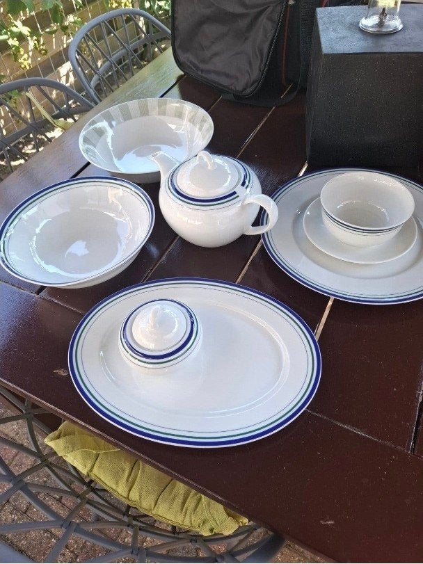 Vintage servies met blauw en groen streepdesign, Ophalen