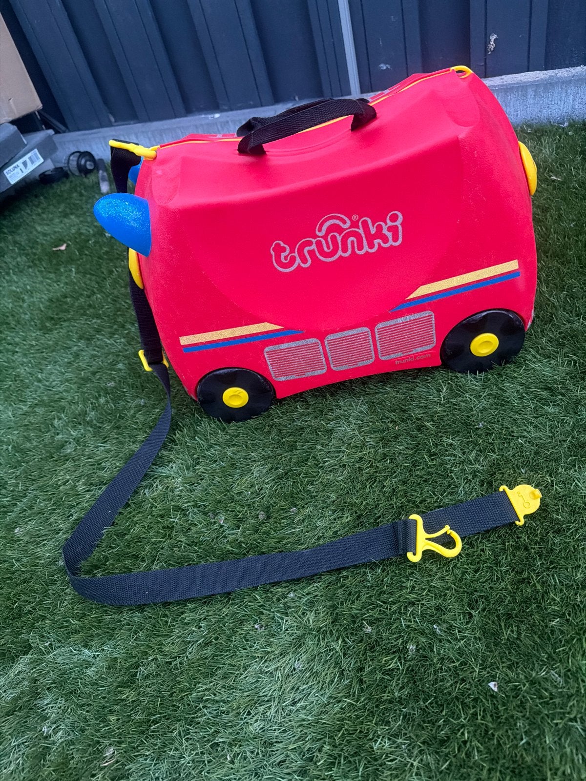 Trunki Kinderkoffer Brandweerwagen Rood, Ophalen, Gebruikt