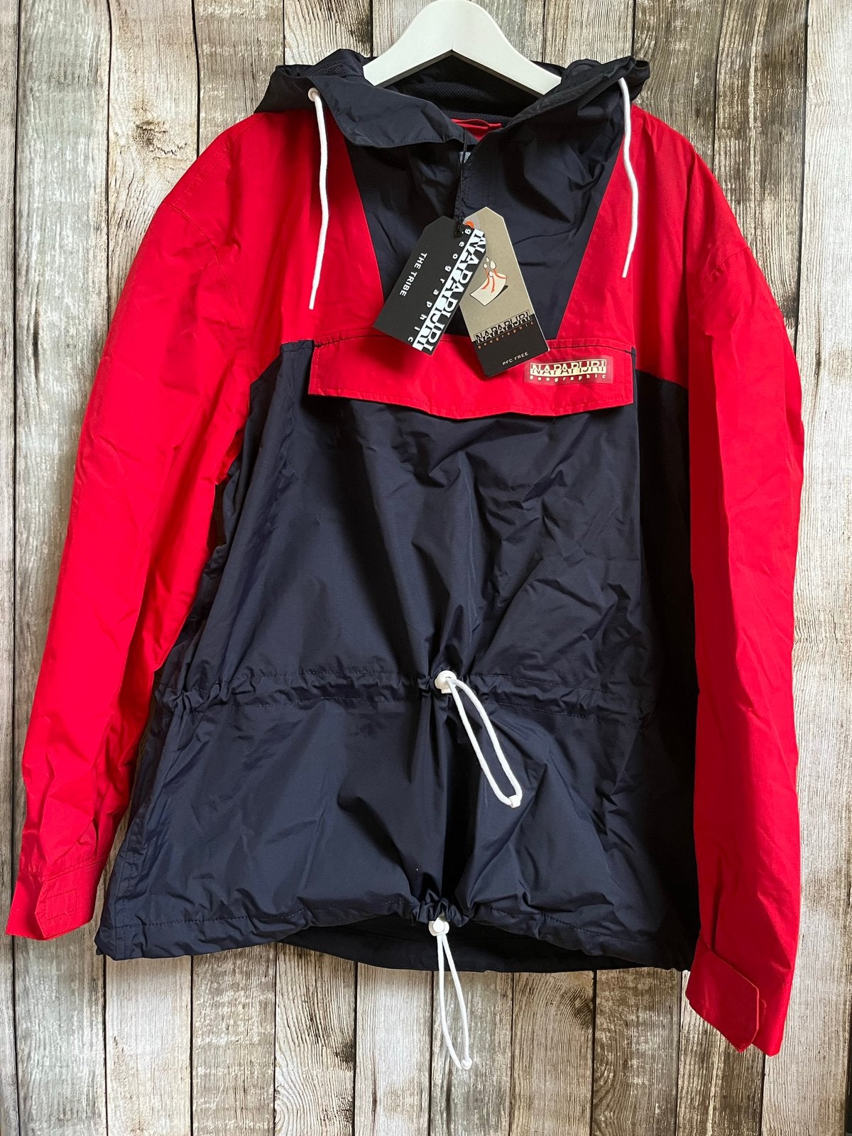 Rood/Blauwe gave nieuwe jas van Napapijri Tribe (Maat L/XL), Verzenden, Nieuw, Maat 56/58 (XL), Meerkleurig