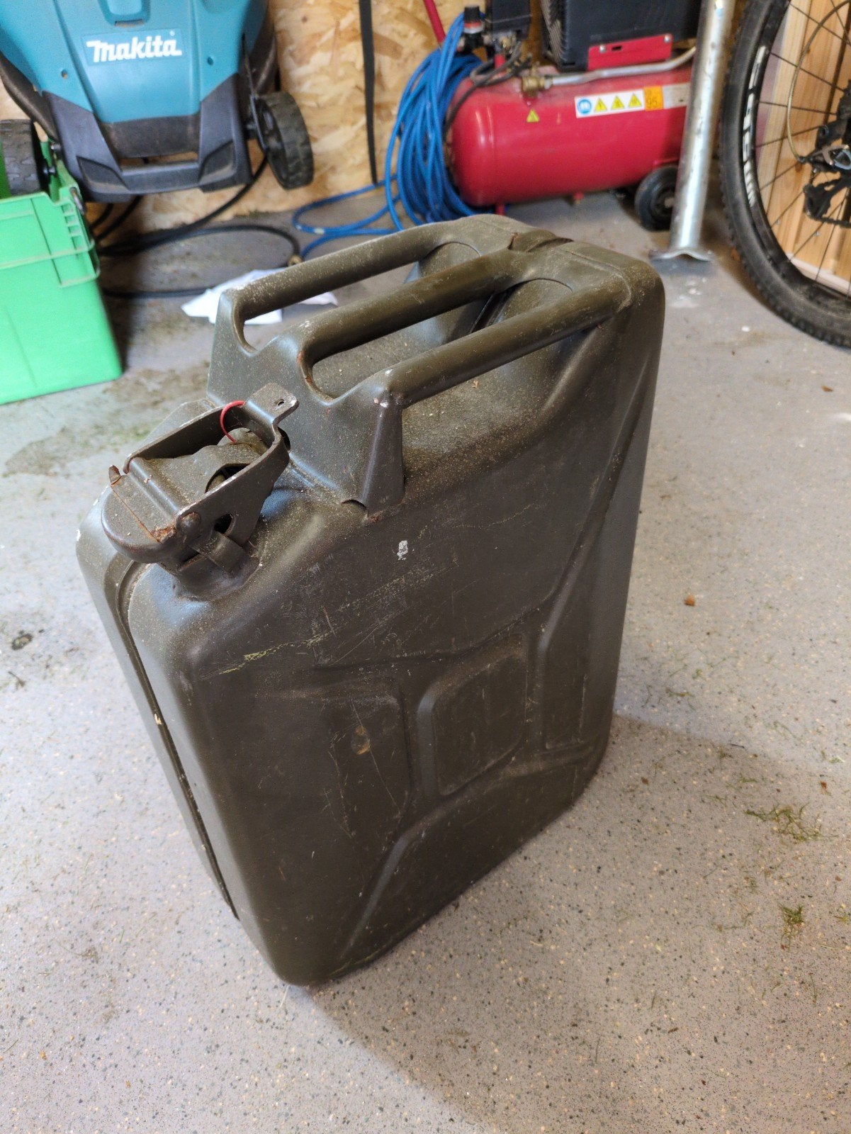 Robuuste metalen jerrycan - 20 liter, Auto diversen, Overige Auto diversen, Ophalen of Verzenden