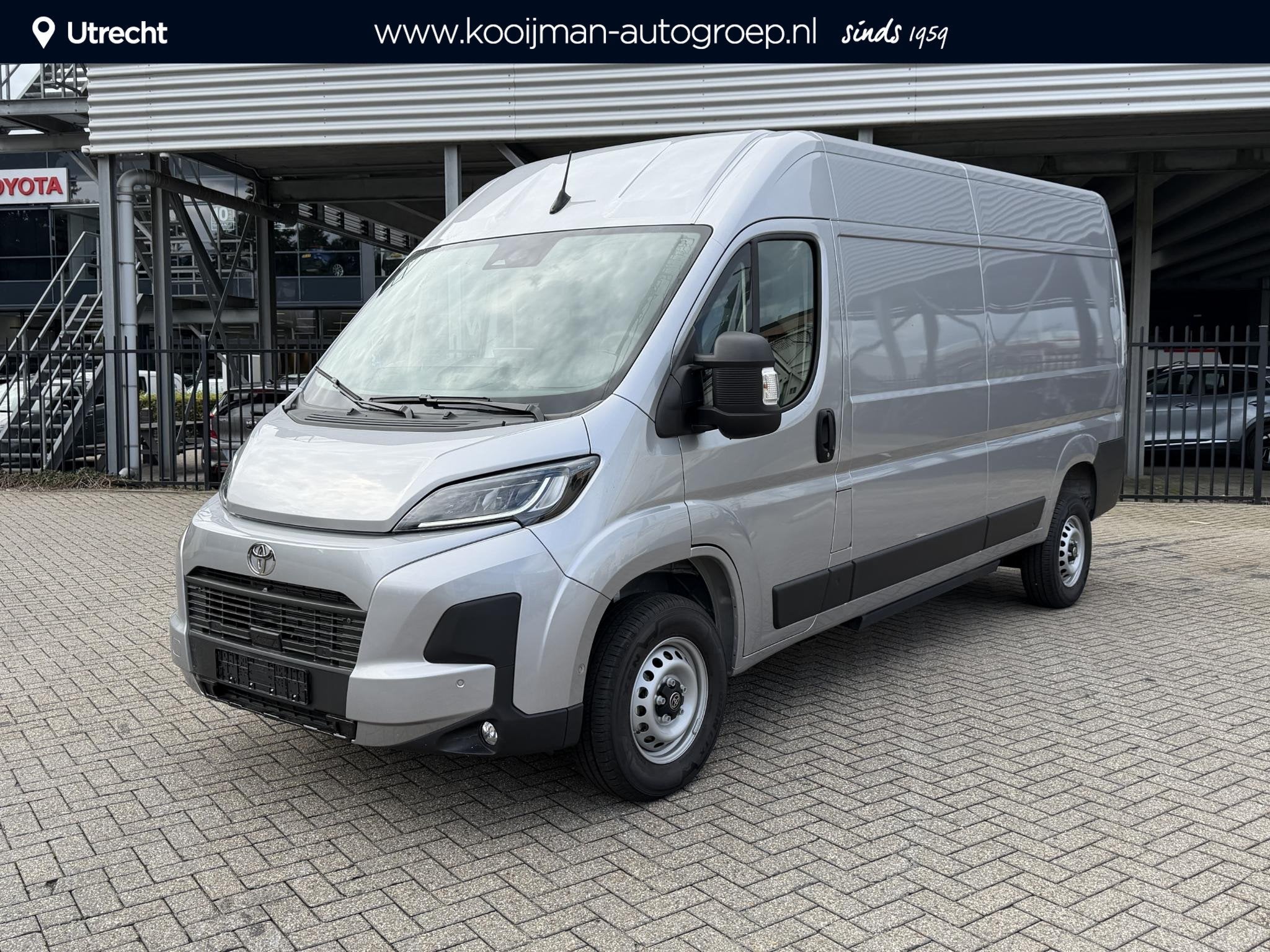 Toyota PROACE Max Elec 3.5t L3H2 Navigator Heavy 110 kWh Dir