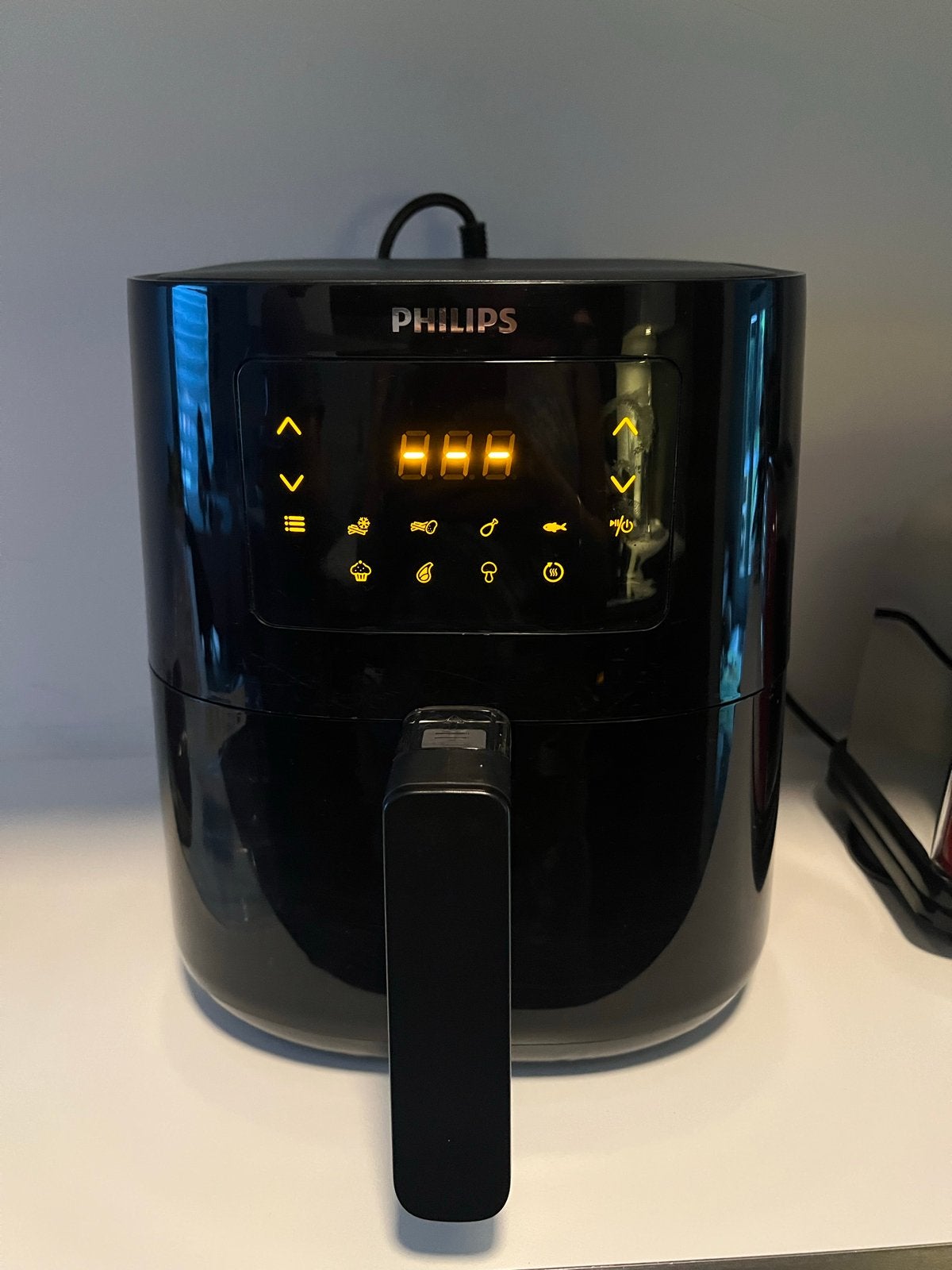 Philips essential Airfryer 4.1L- Zo goed als nieuw, Ophalen, Zo goed als nieuw, Airfryer, 750 t/m 999 gram