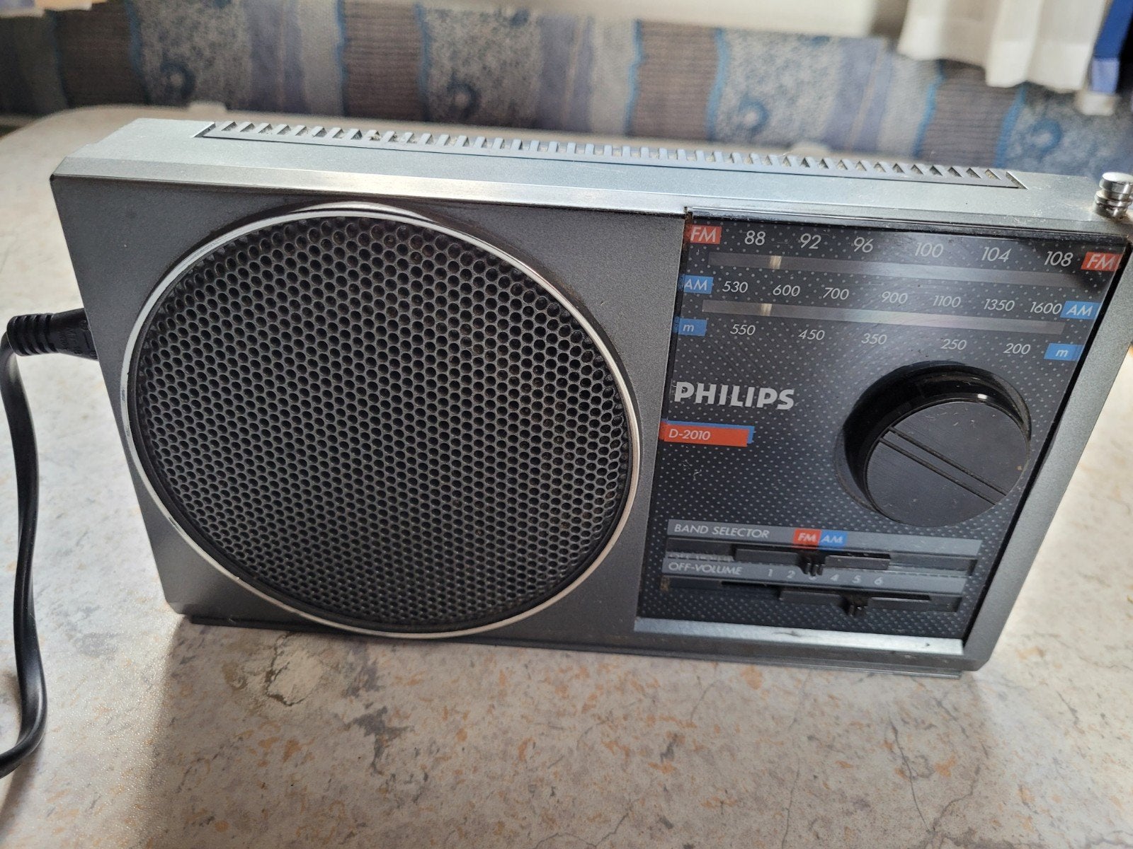 Philips D-2010 Radio - Vintage AM/FM Ontvanger, Audio, Tv en Foto, Radio's, Gebruikt, Consumer.care@philips.com, Ophalen of Verzenden