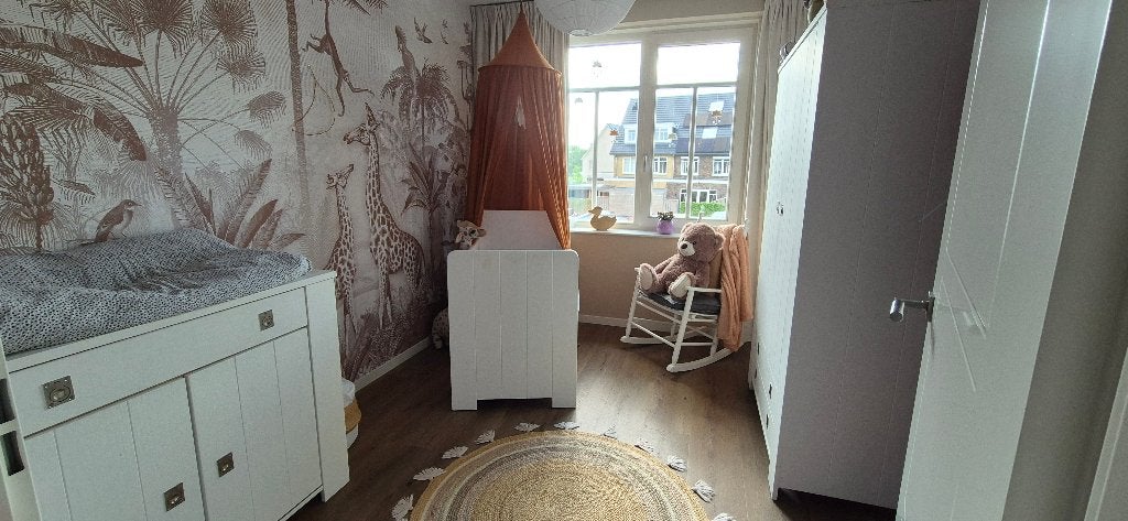 Babykamer compleet, massief hout