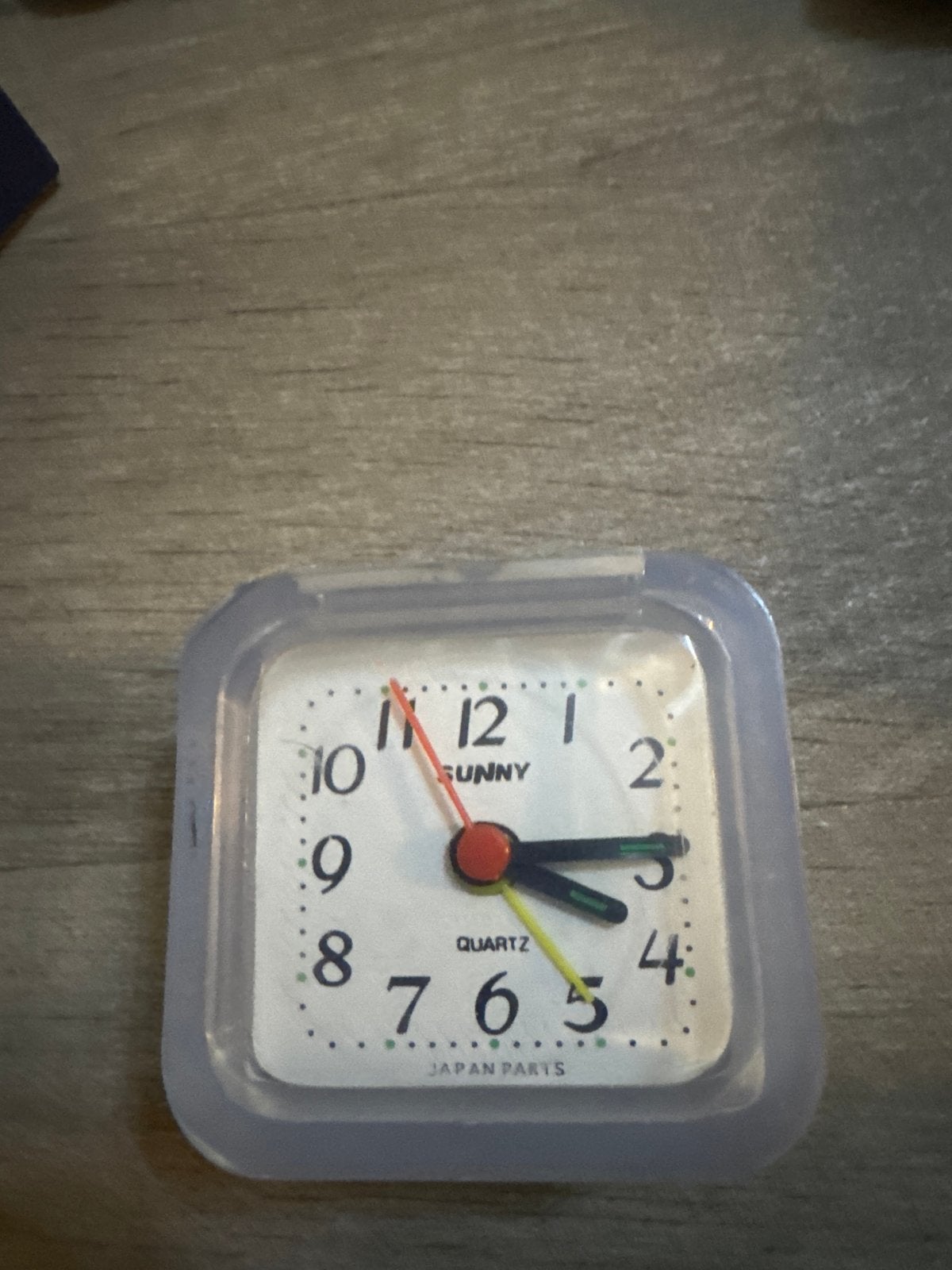 Compacte reiswekker - SUNNY Quartz - Analoog, Gebruikt, Wit, Analoog, Werkt op batterijen