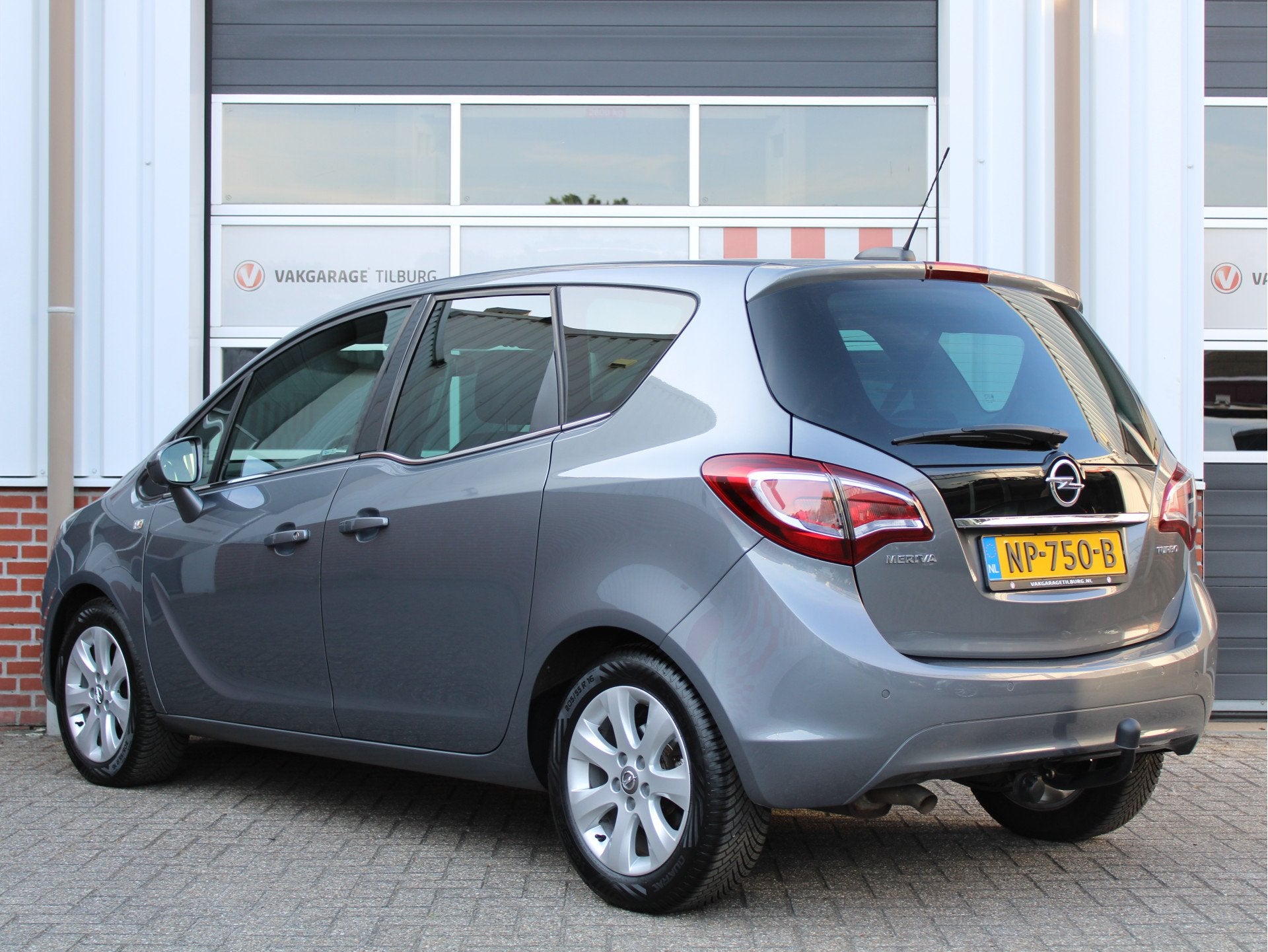 Opel Meriva 1.4 Turbo 120PK Blitz /NAVI/PDC/Trekhaak/Camera/, Gebruikt, 4 cilinders, Leder en Stof, Origineel Nederlands