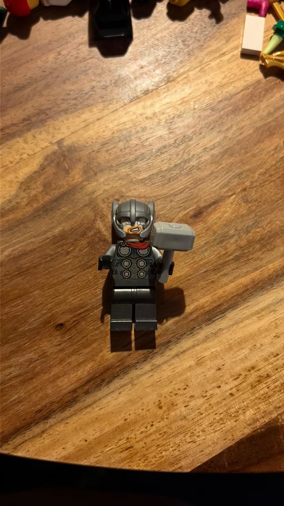 Lego marvel minifiguur thor uit 76169, Ophalen of Verzenden, Zo goed als nieuw