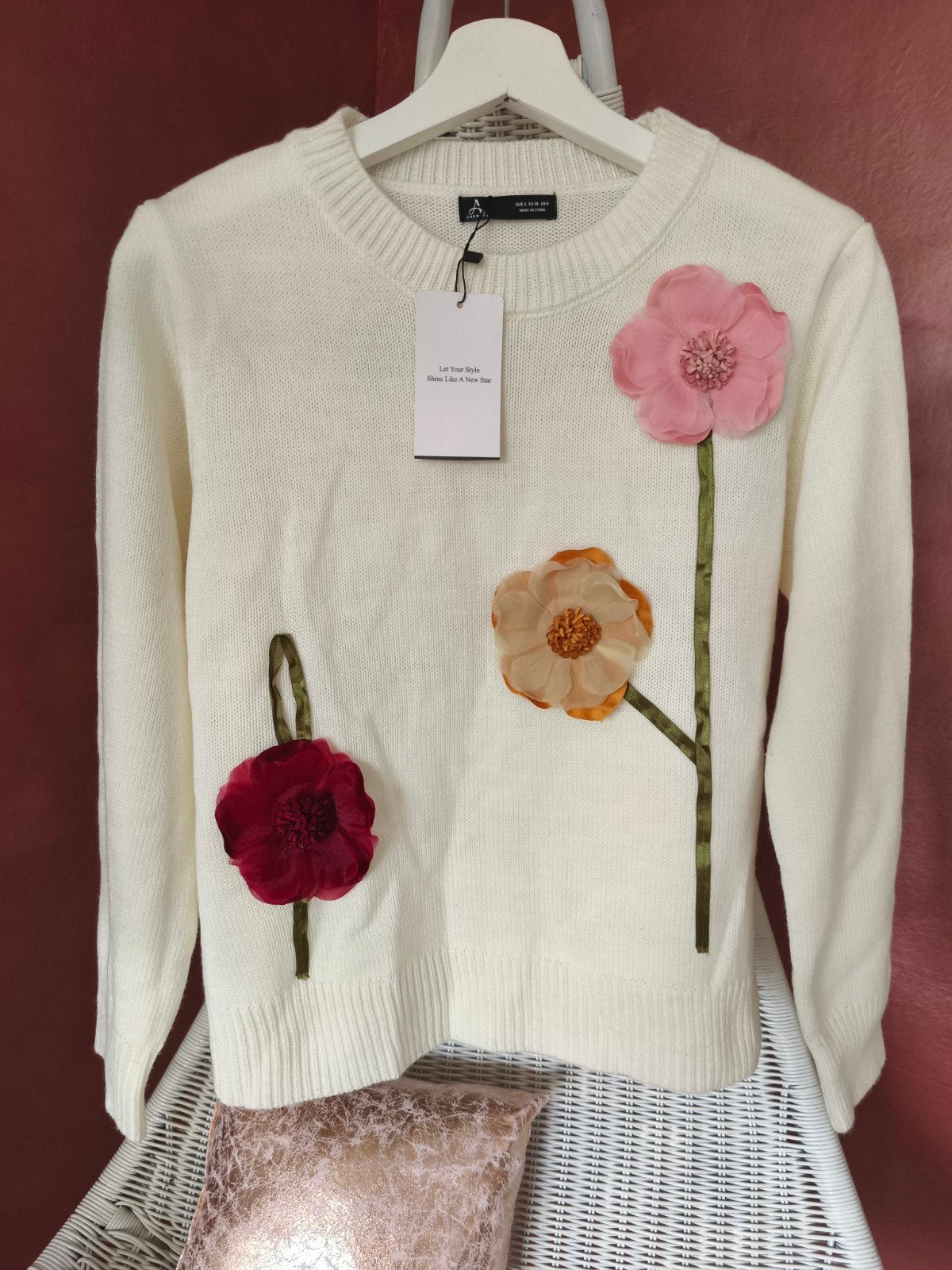 Nieuw - Anewsta trui crème beige 3D bloemen - mt s, Kleding | Dames, Truien en Vesten, Verzenden, Beige, Nieuw, Anewsta