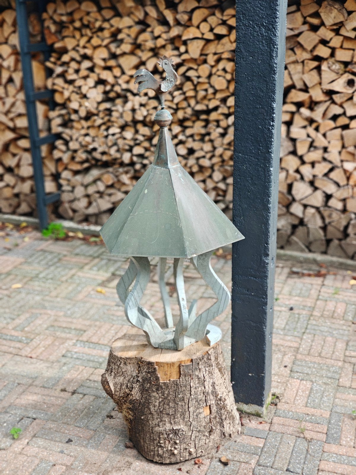 Decoratief kloktorentje met koperen windvaan, Ophalen