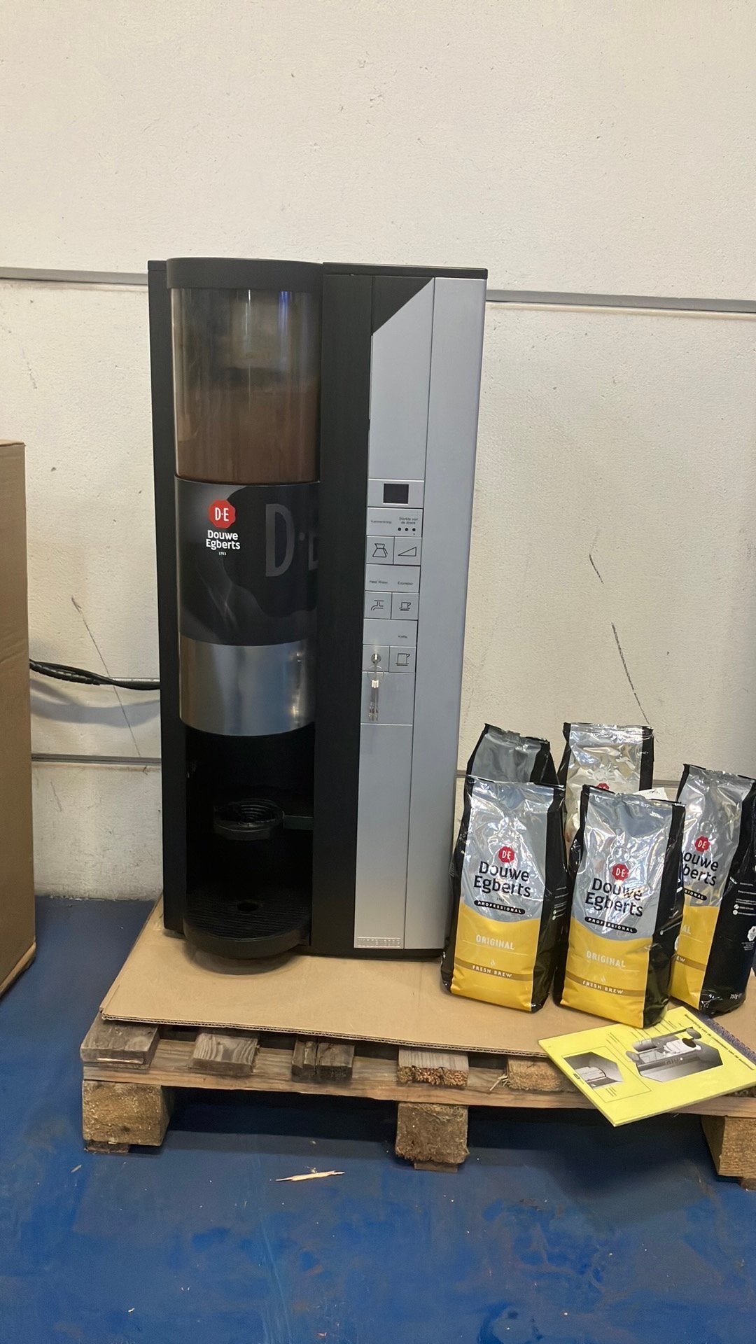 Douwe Egberts koffieautomaat, Ophalen, 10 kopjes of meer, Koffiemachine, Gemalen koffie