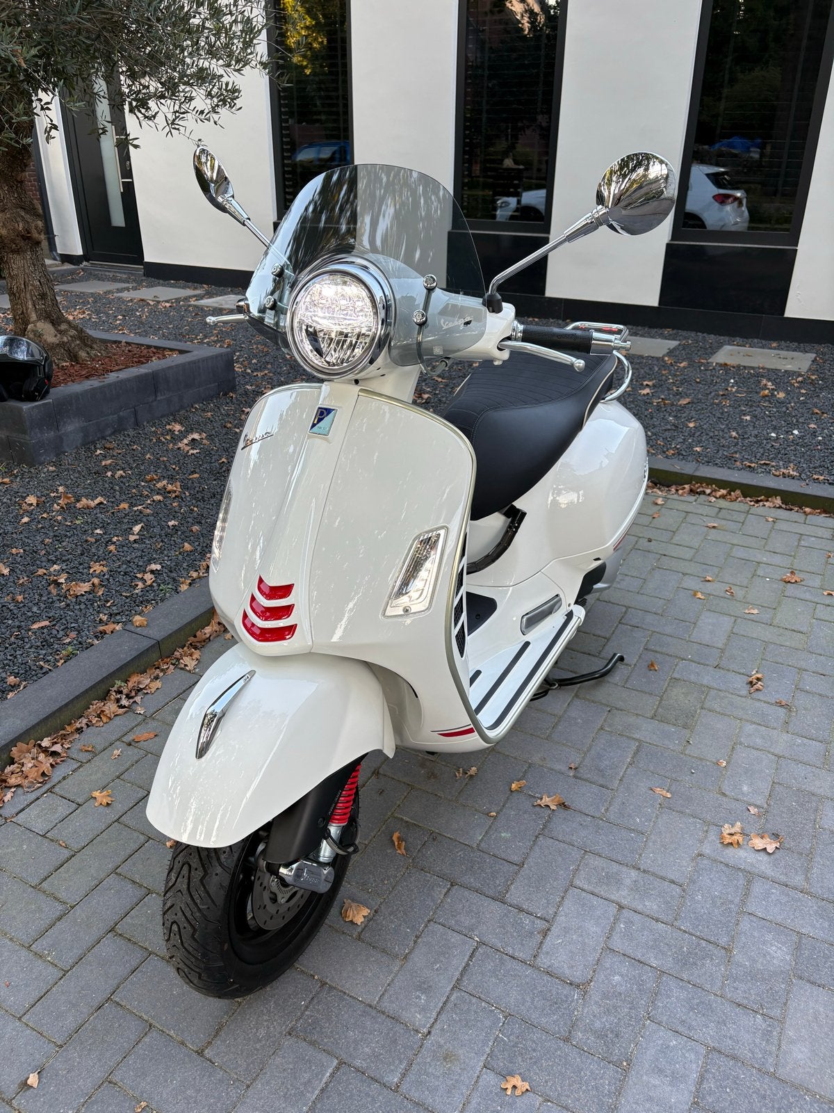Vespa GTS 300 HPE uit 2021 - 815 km !!!!!, Scooter, 300 cc, Particulier