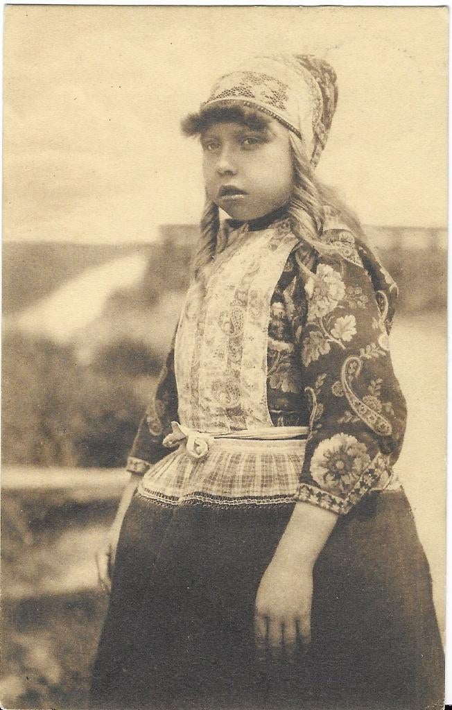 Marken, Marker meisje, klederdracht, pijpenkrullen, Verzenden, 1920 tot 1940, Gelopen, Noord-Holland