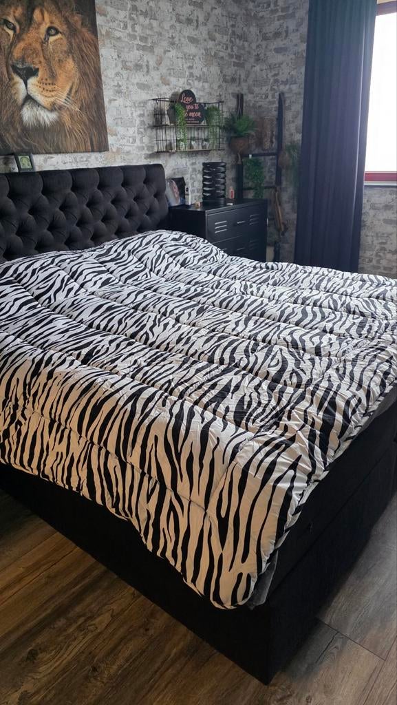 Dekbed 240x200 cm beide kanten bedrukt., Huis en Inrichting, Ophalen of Verzenden, Tweepersoons, Wit, Deken of Dekbed