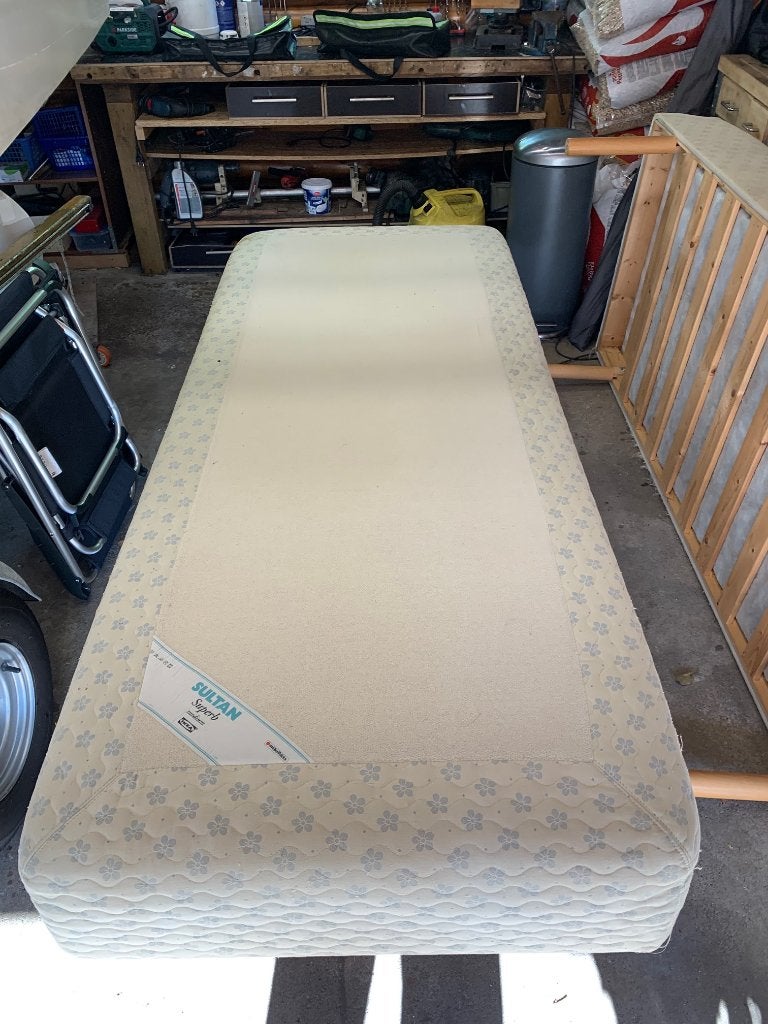 dubbelbed+topmatras, Ophalen, Gebruikt, Wit, Tweepersoons