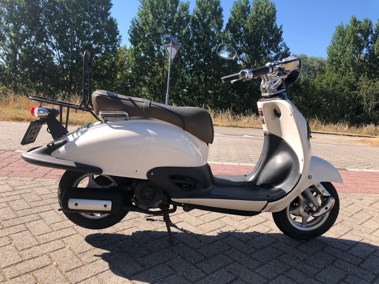 BTC Retro Snor scooter, Fietsen en Brommers, Scooters | SYM, Ophalen, Zo goed als nieuw, Benzine, Overige modellen