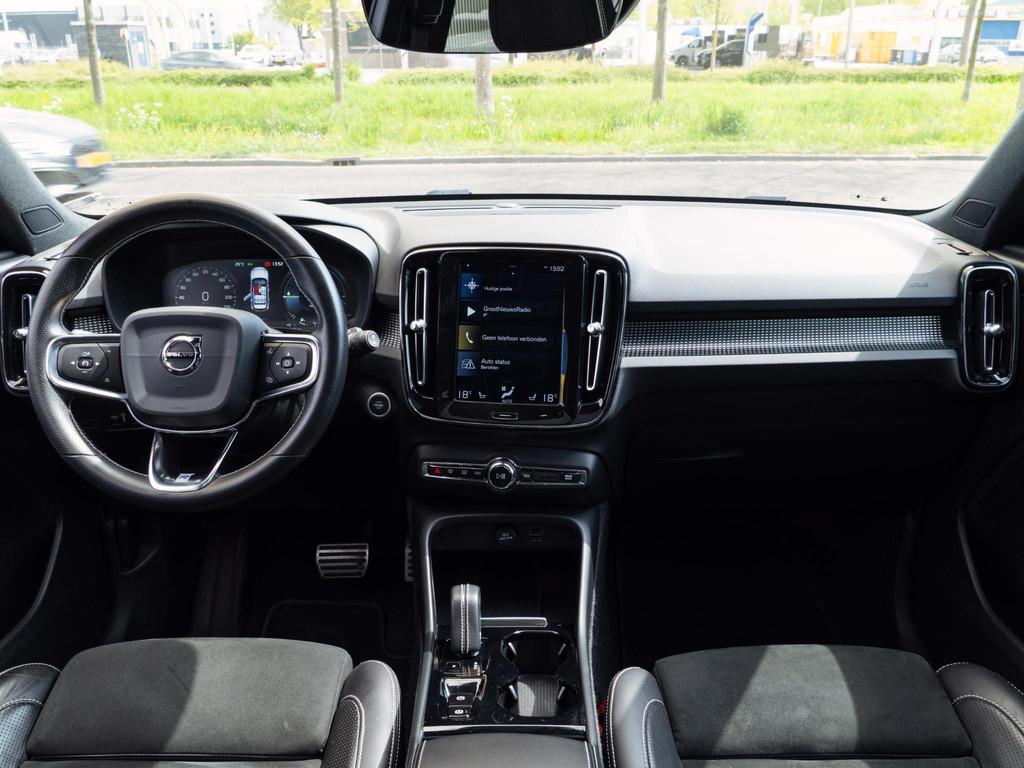 Volvo XC40 1.5 T5 Twin Engine R-Design Panorama, Stof, Euro 6, 1712 kg, Wit