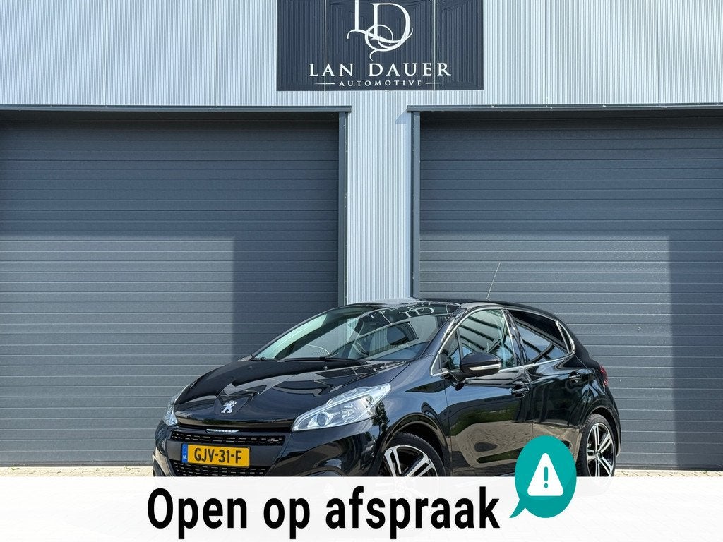 Peugeot 208 1.2 PureTech GT-Line / AUTOMAAT / PANORAMA / CAM, Gebruikt, Euro 6, Leder en Stof, Zwart