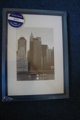NIEUW HENZO FOTOLIJST 20 x 28 cm, Audio, Tv en Foto, Fotografie | Fotolijsten, Ophalen of Verzenden, Nieuw, Blauw