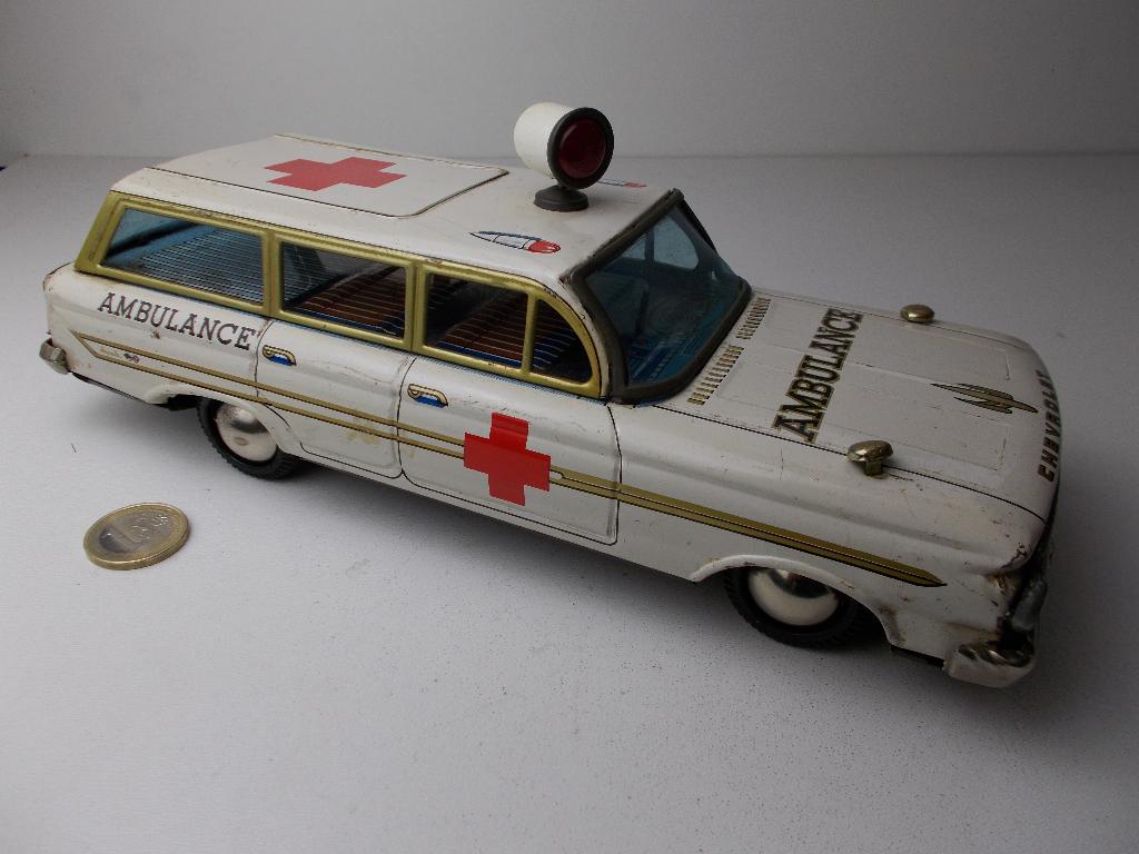 Jr 50/60 JAPAN BLIKKEN CHEVROLET AMBULANCE + FRICTIE I.G.ST.