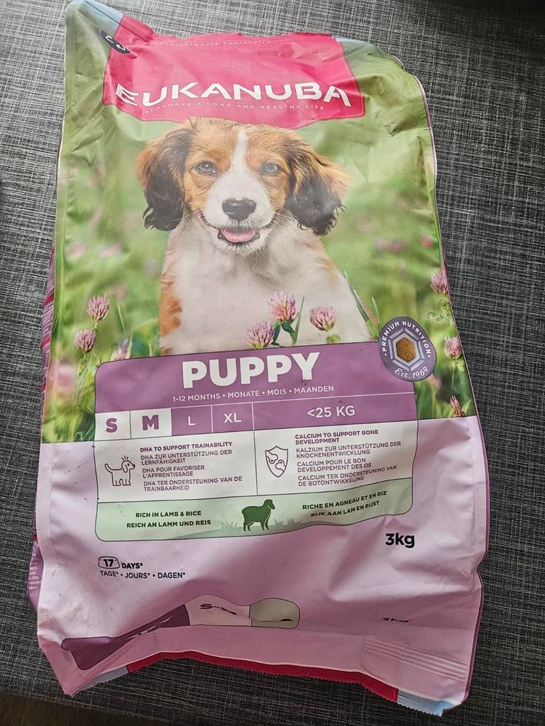 Eukanuba puppy. S/m, Ophalen of Verzenden, Hond